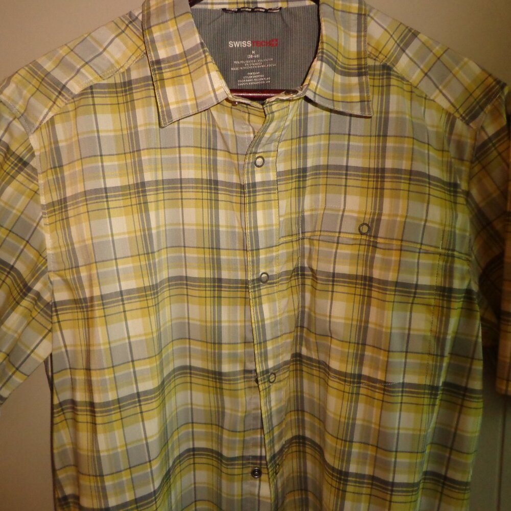 NWOT SWISS TECH Men's M Short Sleeve Plaid Shirt Snap Closure Yellow/Gray/White